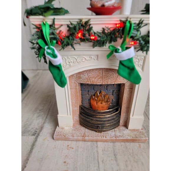 Dept 56 stockings fireplace 4049274 RARE light up Possible dreams clothtique Xma - Picture 3 of 9